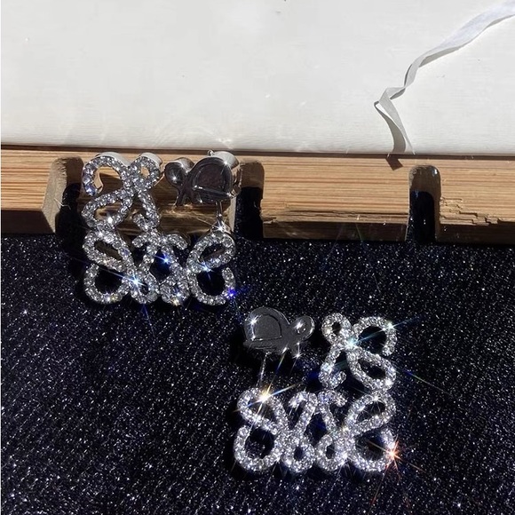 earring - Picture 5 of 5